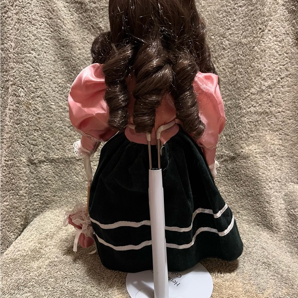 Heritage Mint Ltd. Collection vintage porcelain doll. - Picture 4 of 7